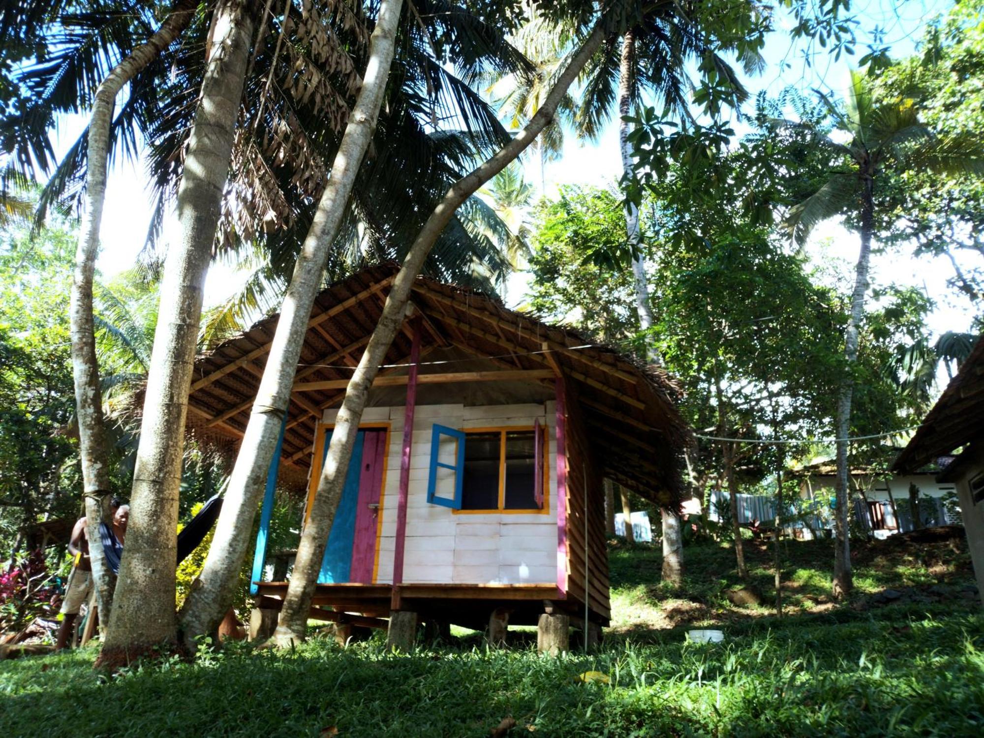 Hidden Well Hiriketiya Hostel Dickwella Exterior photo