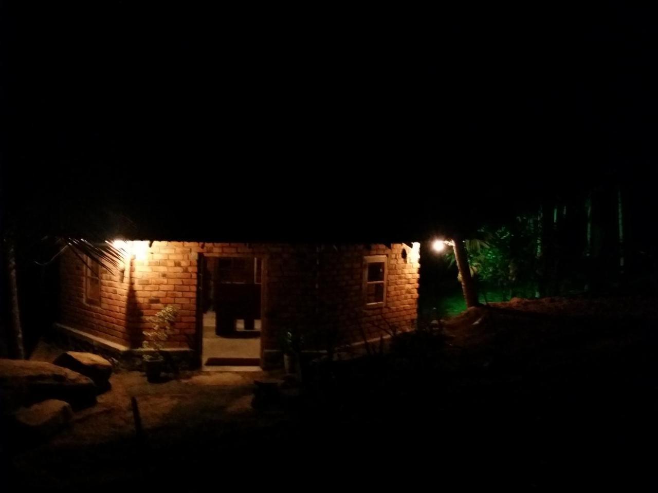 Hidden Well Hiriketiya Hostel Dickwella Exterior photo